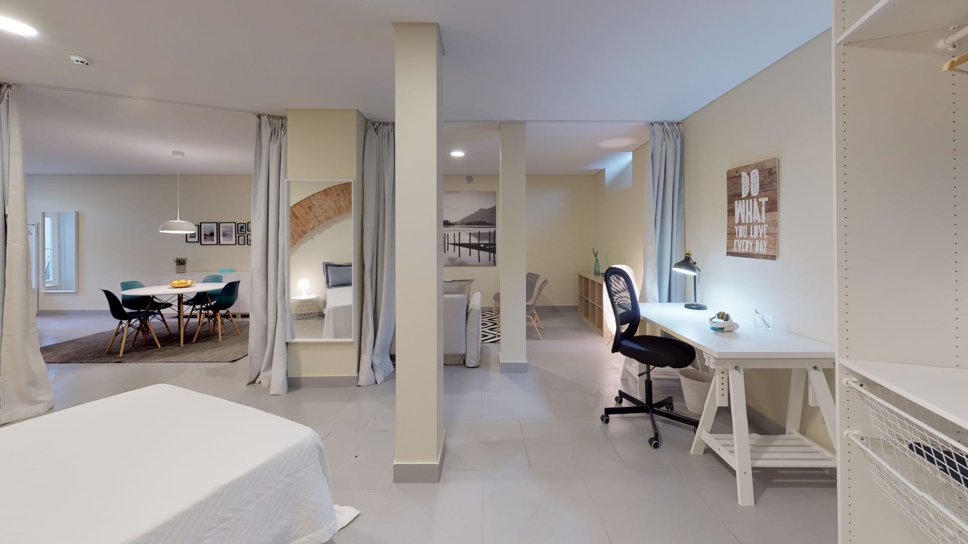 Deluxe Plus Studio 10