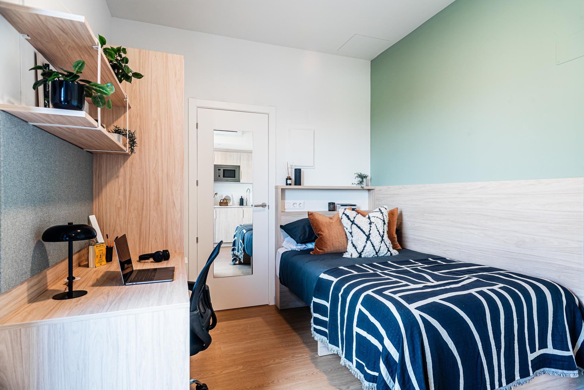 Premium Studio with Terrace 10