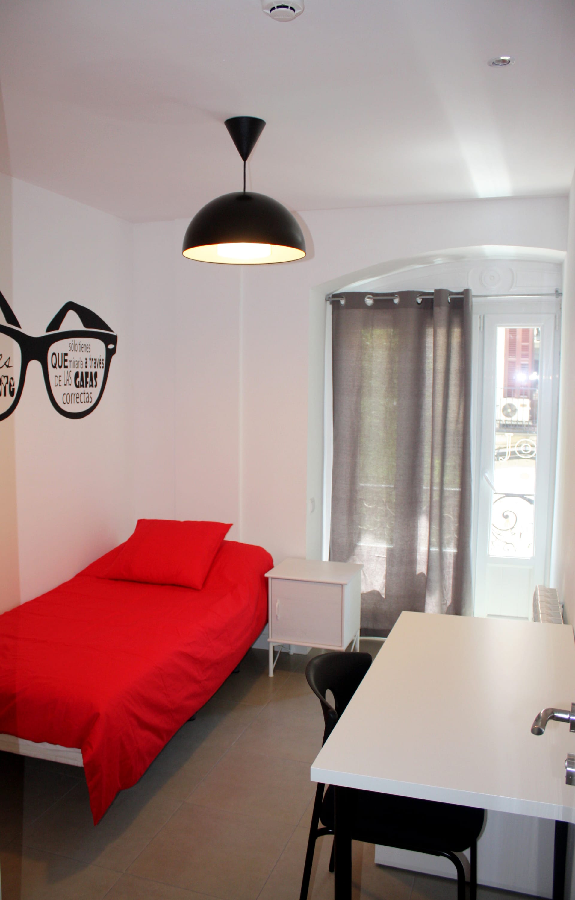 Arenal 1, Room 2, Madrid