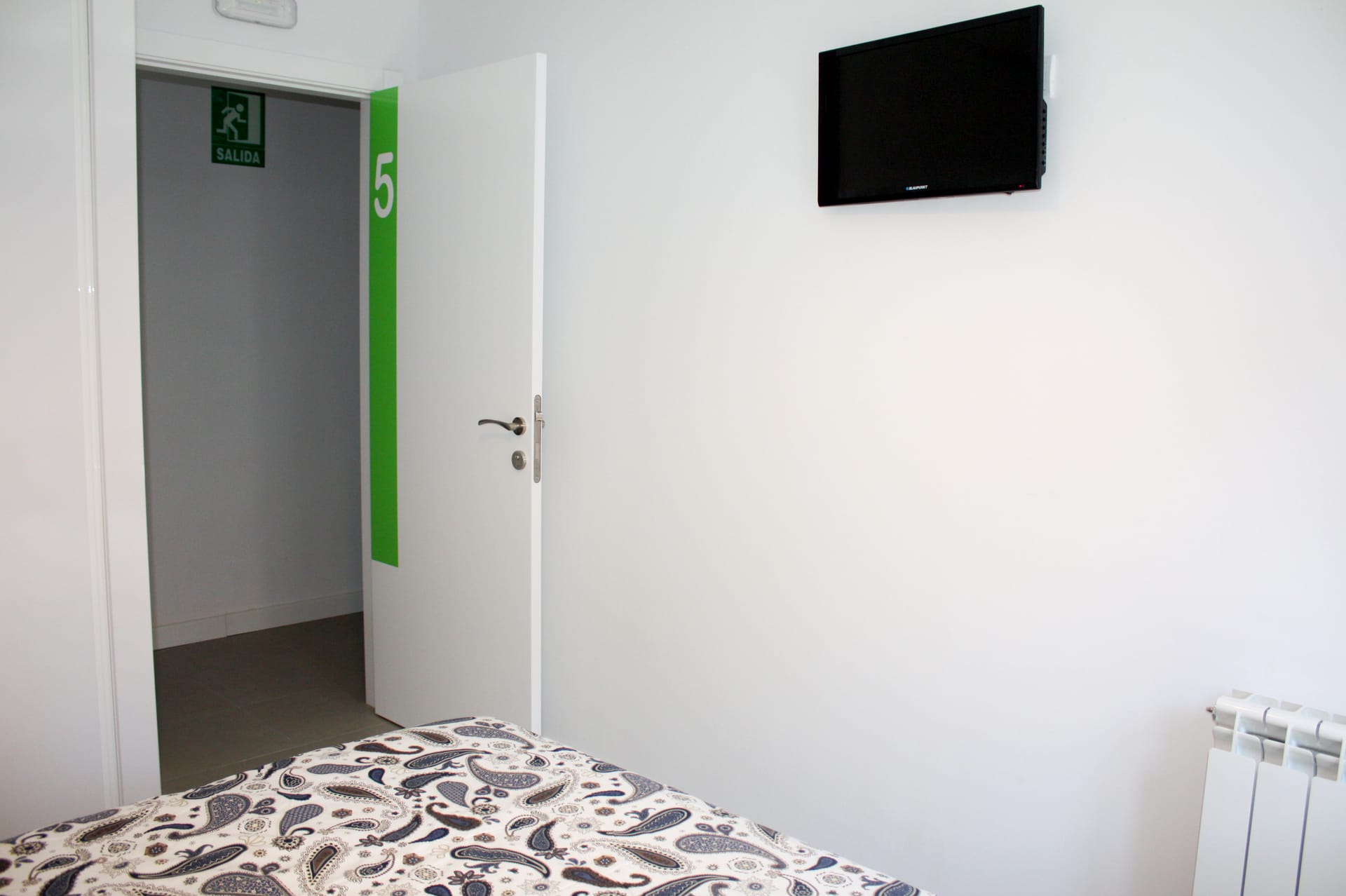 Arenal 1, Room 5, Madrid