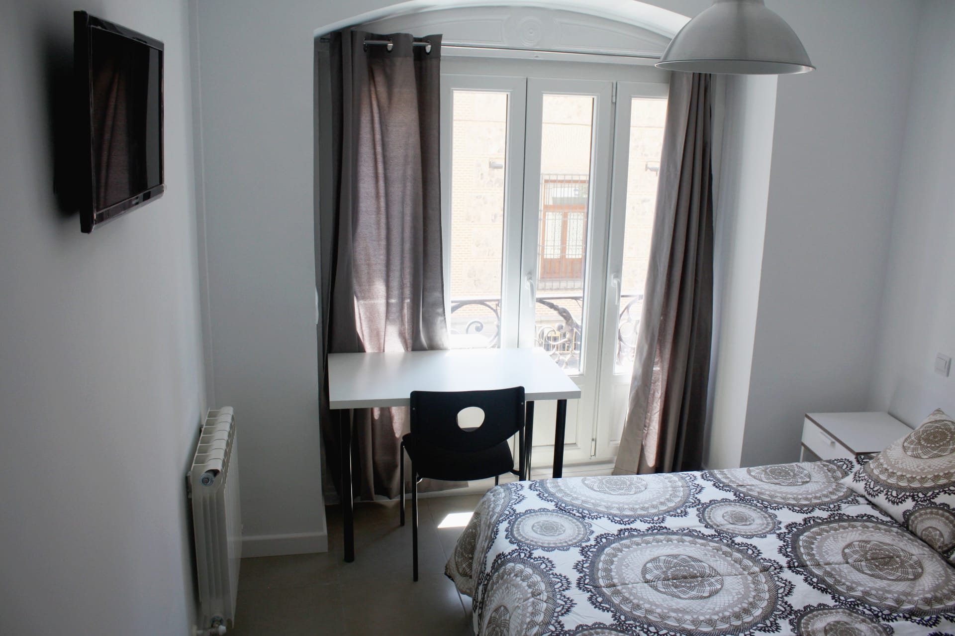 Arenal 1, Room 6, Madrid