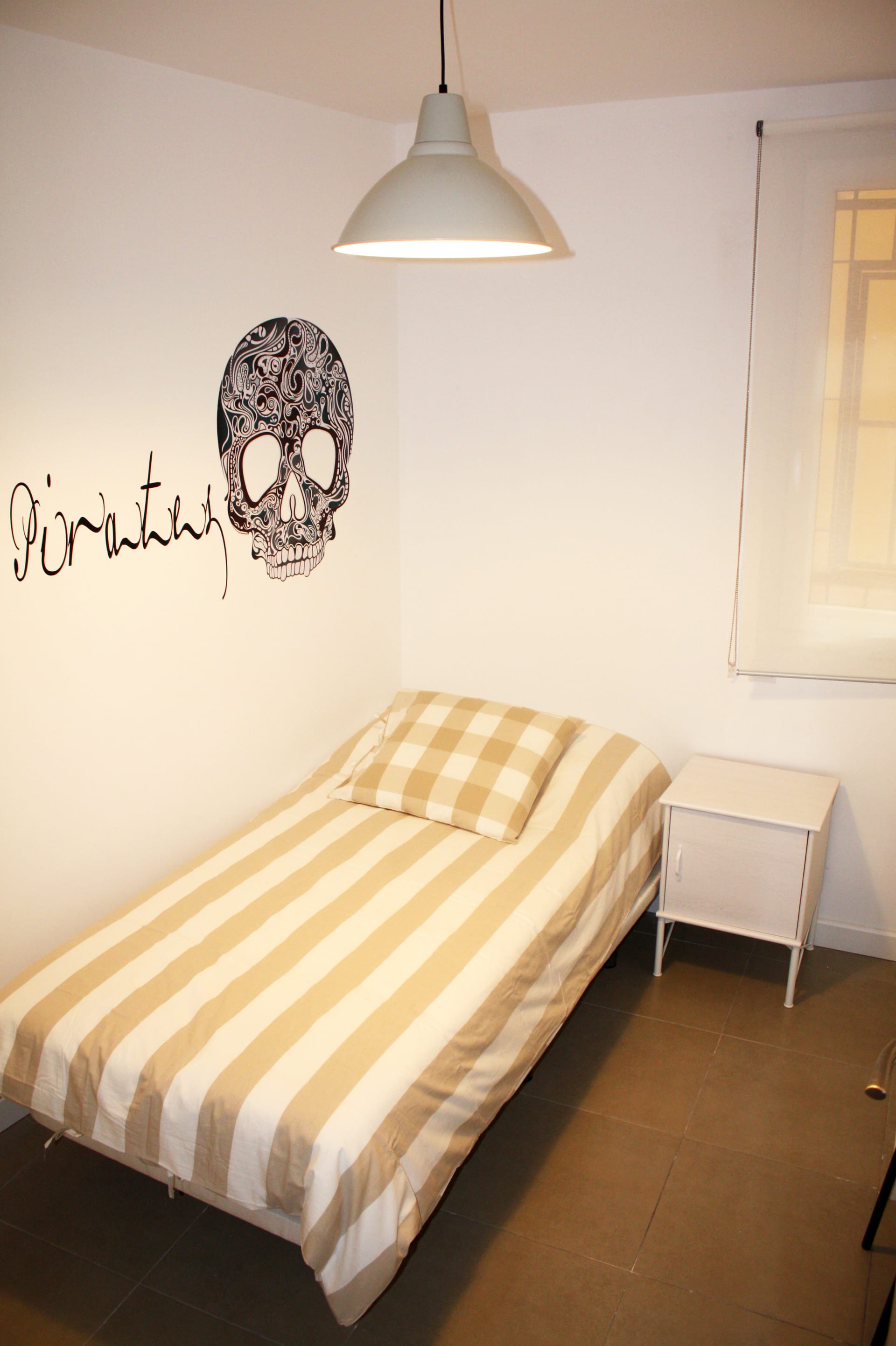 Arenal 1, Room 7, Madrid