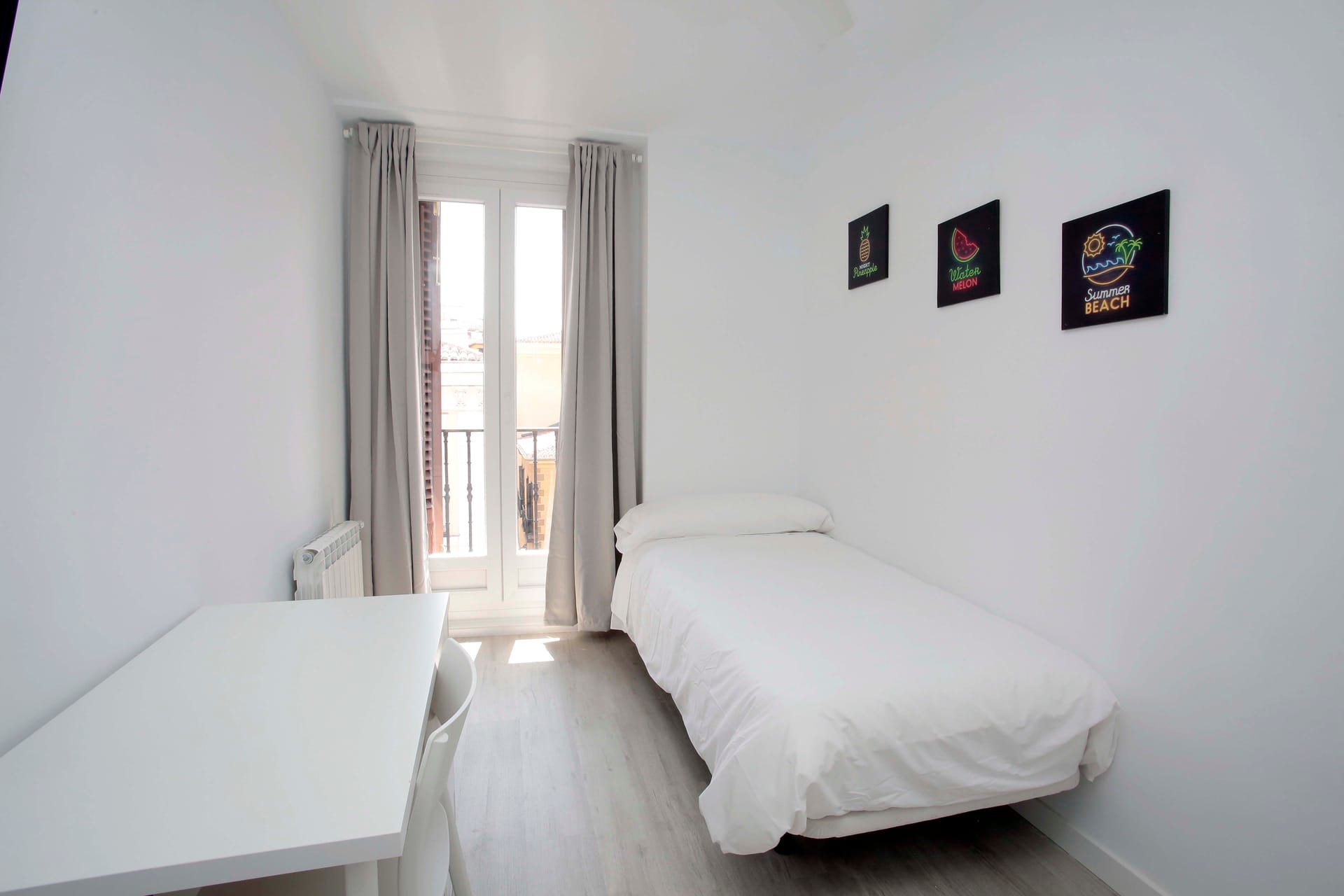Arenal 4, Room 5, Madrid