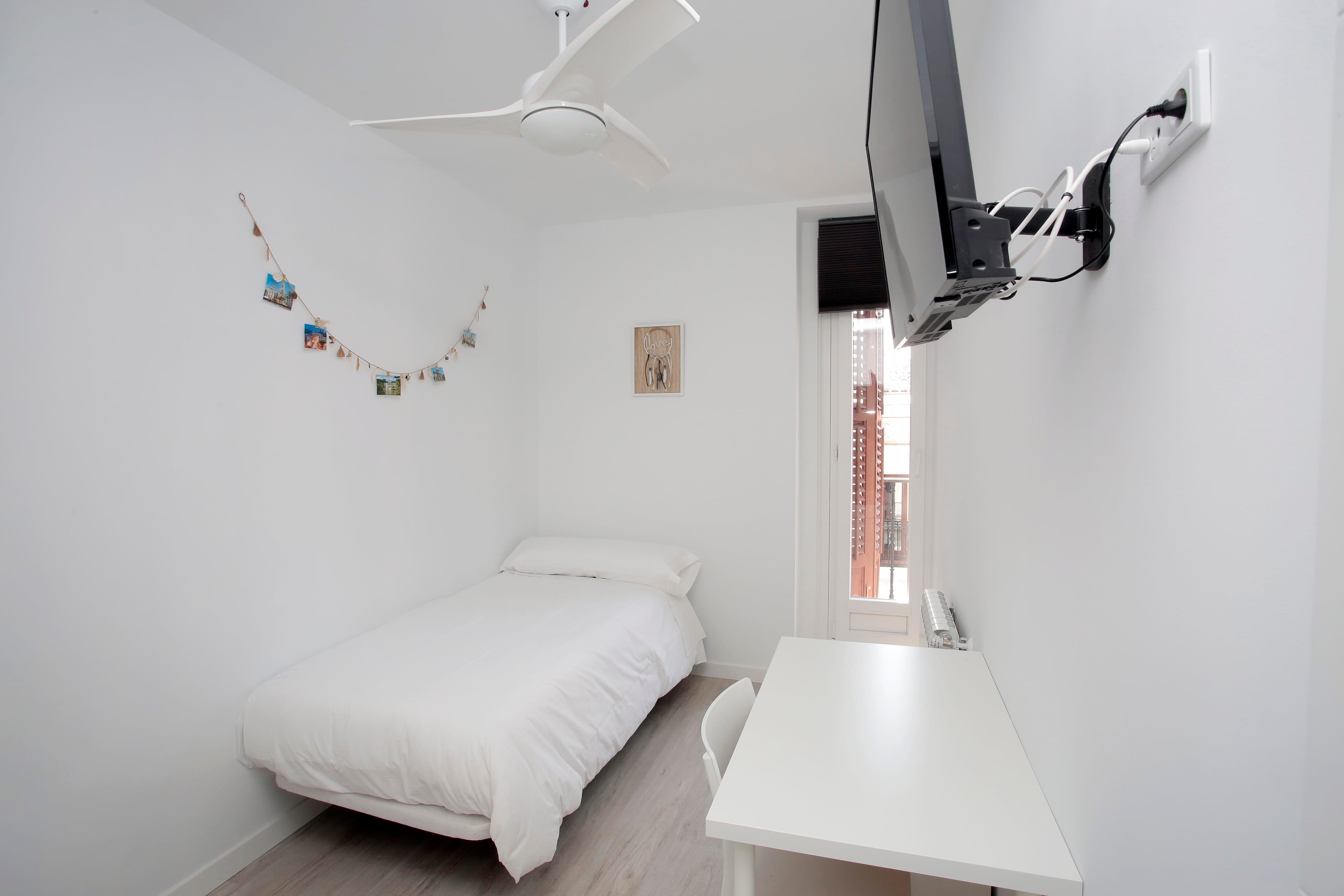 Arenal 4, Room 3, Madrid