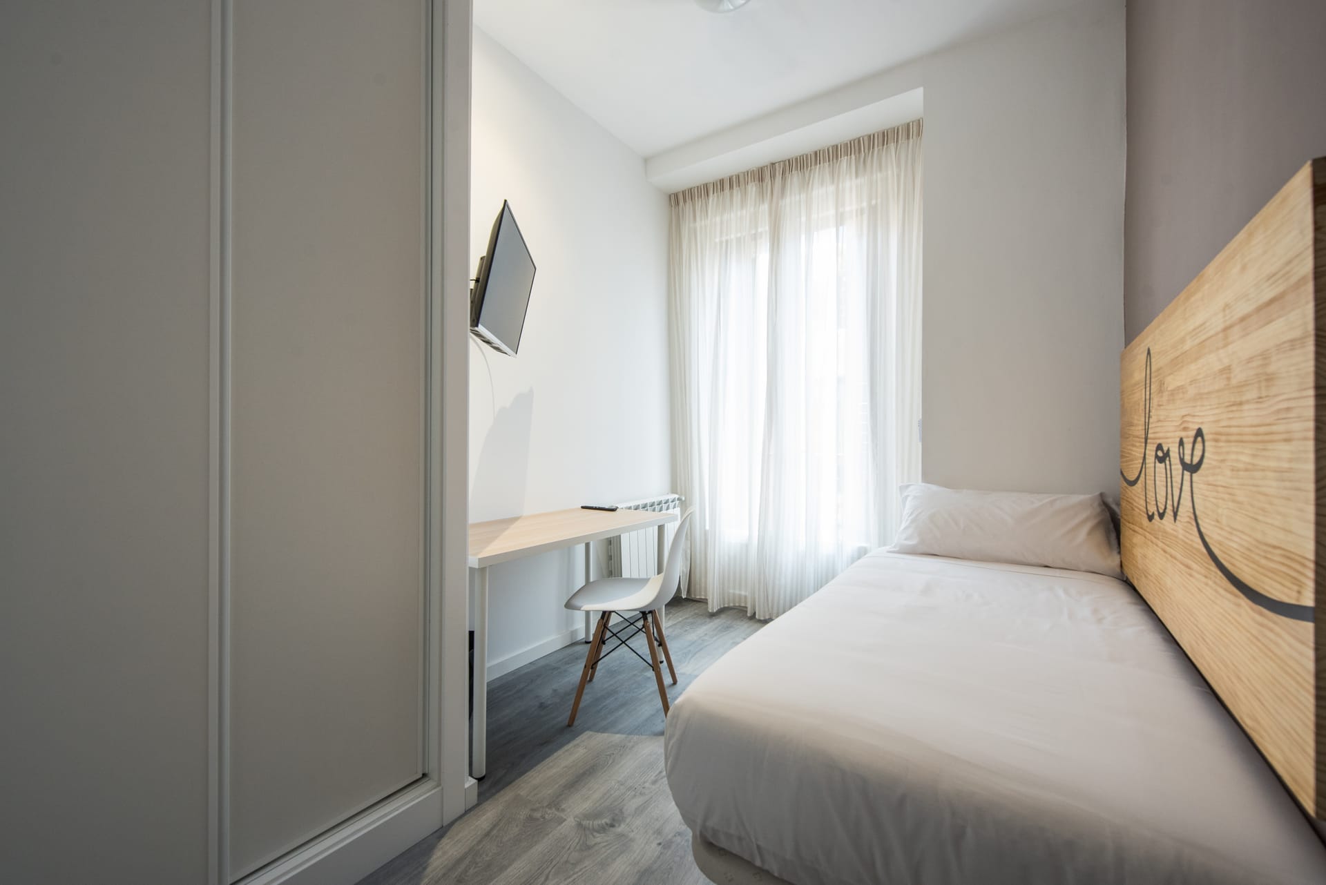 Hileras, Room 5, Madrid