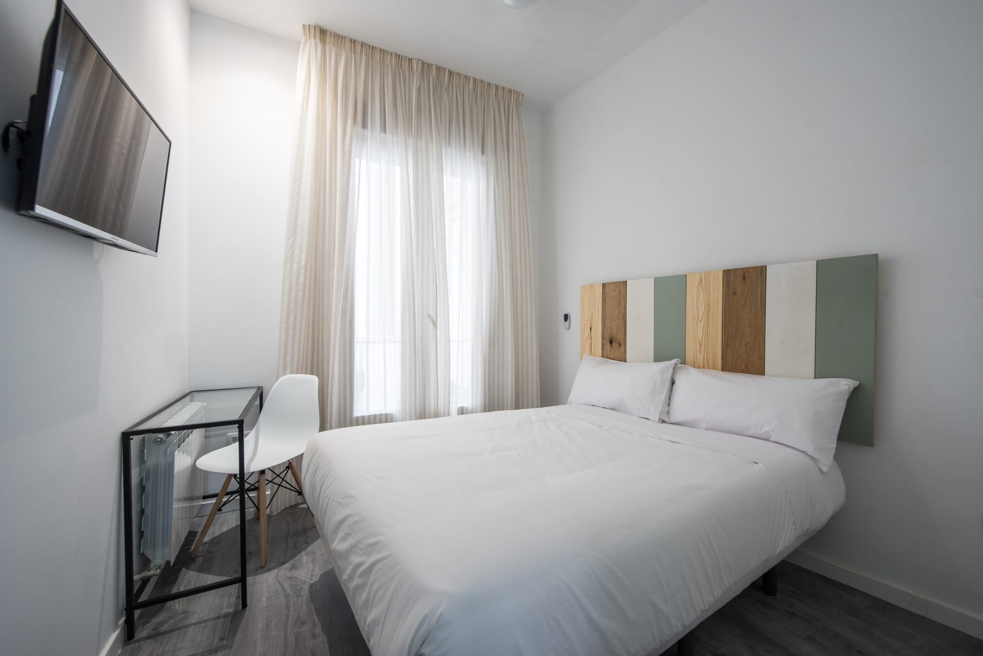 Hileras, Room 14, Madrid