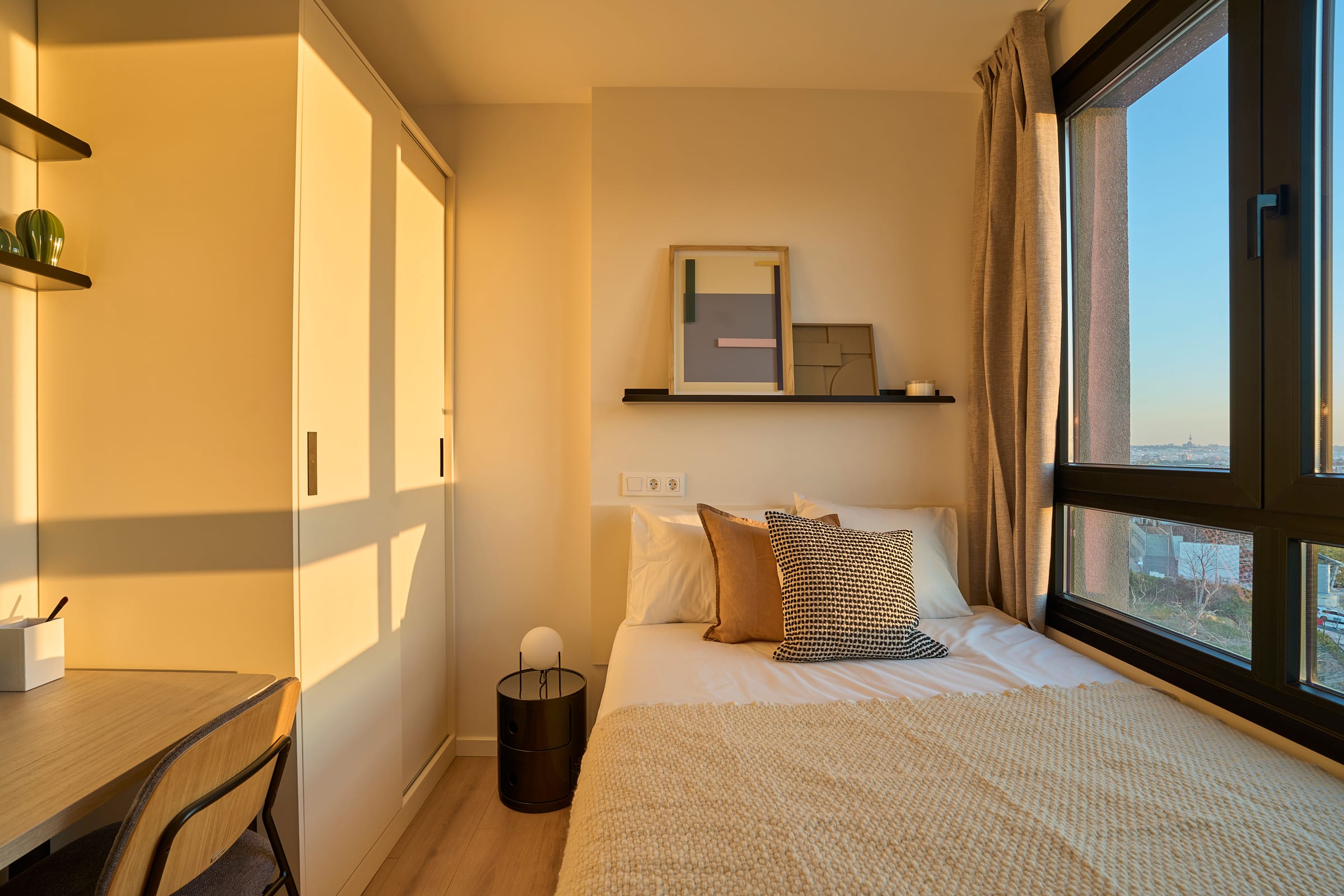 Apartment with 2 Bedrooms (1 Double & 1 Single)