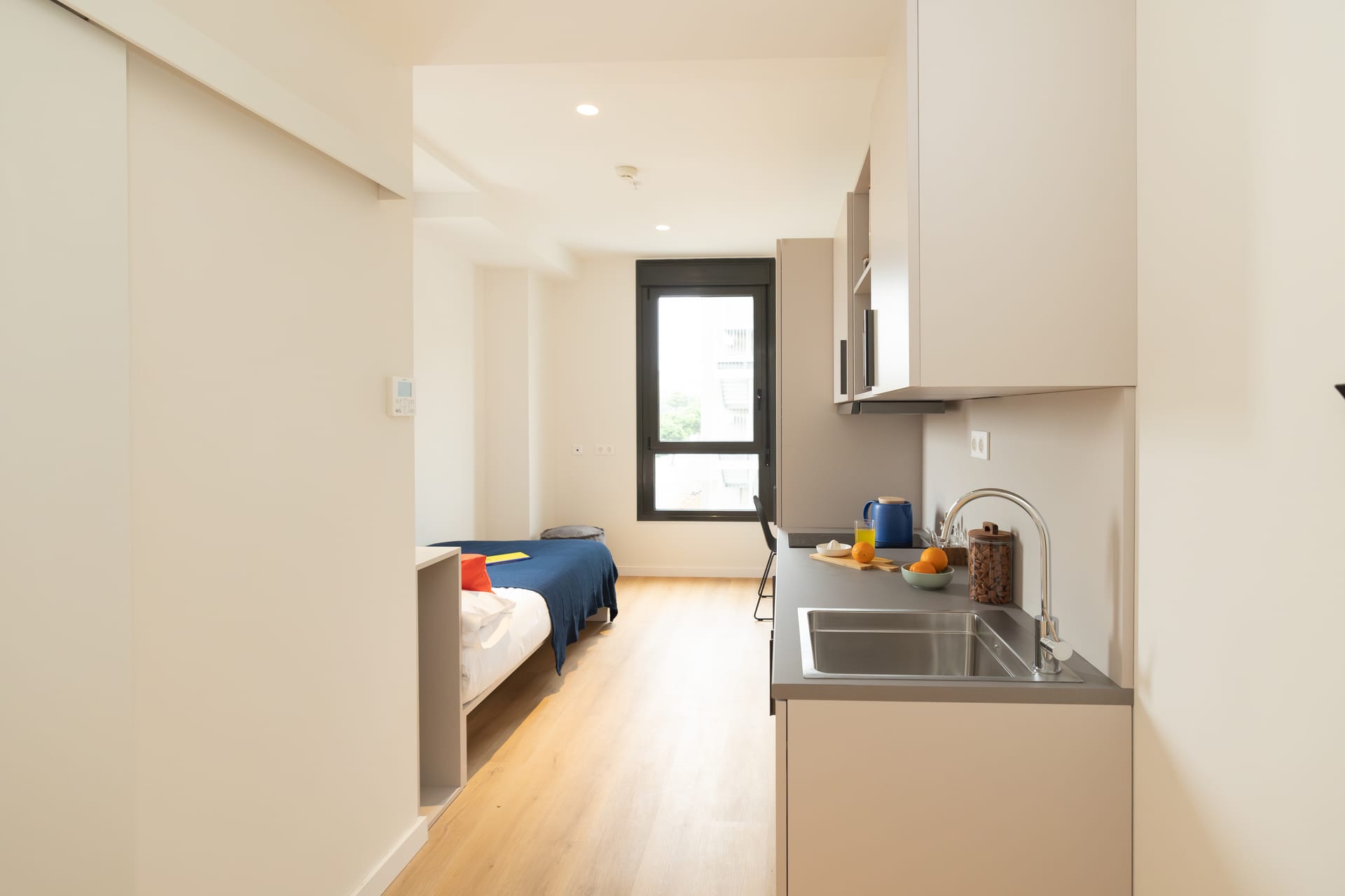 Studio Lux with kitchen Unit 5