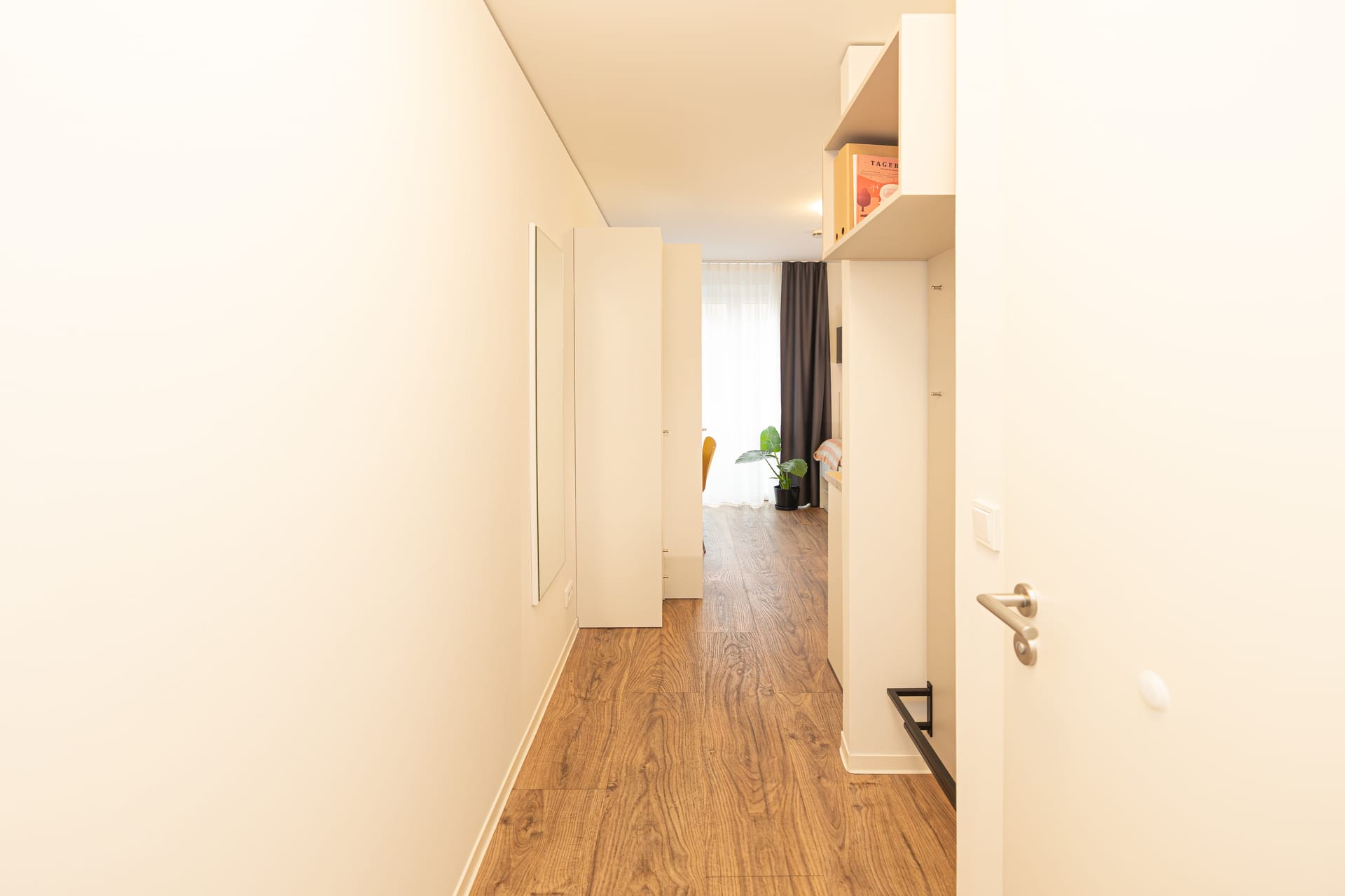 Studio S Gold Unit 5