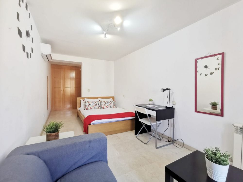 Great shared room in Bordadores