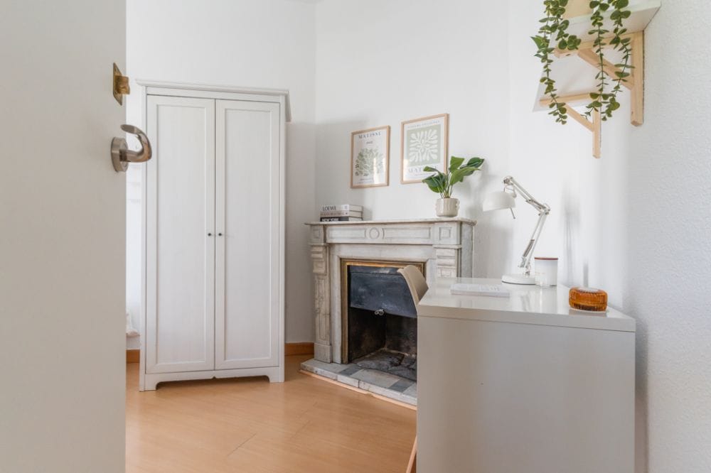 Spacious room in Bailén
