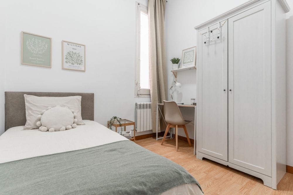 Cozy room in Redondilla Street