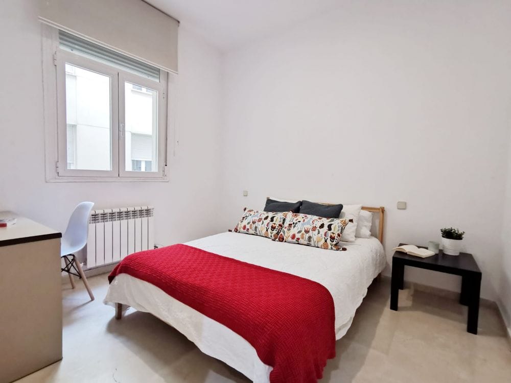 Fantastic room in Sol