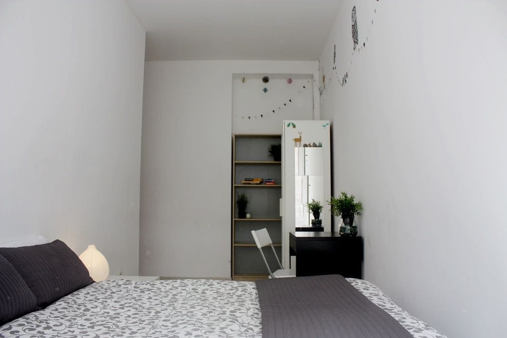 Beautiful room with balcony in Bordadores