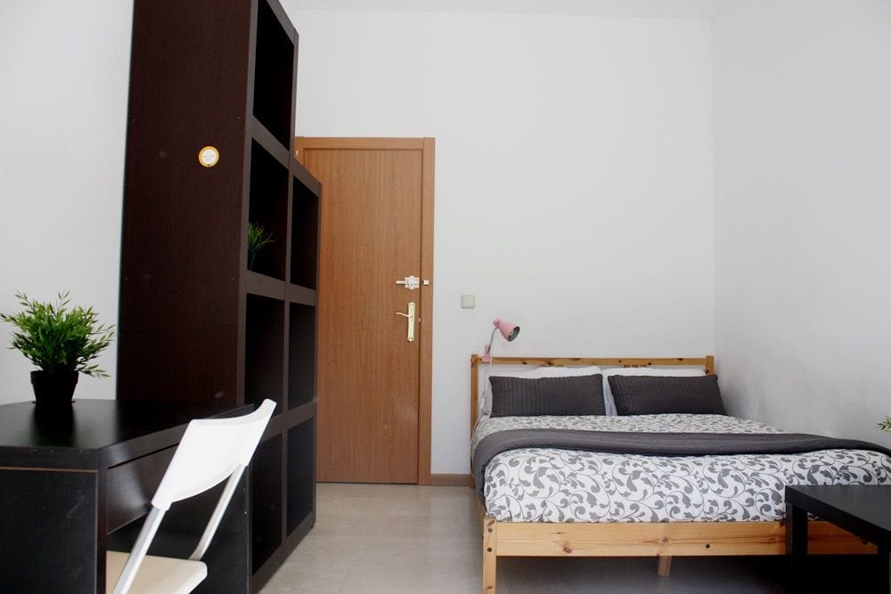 Nice double room in Madrid