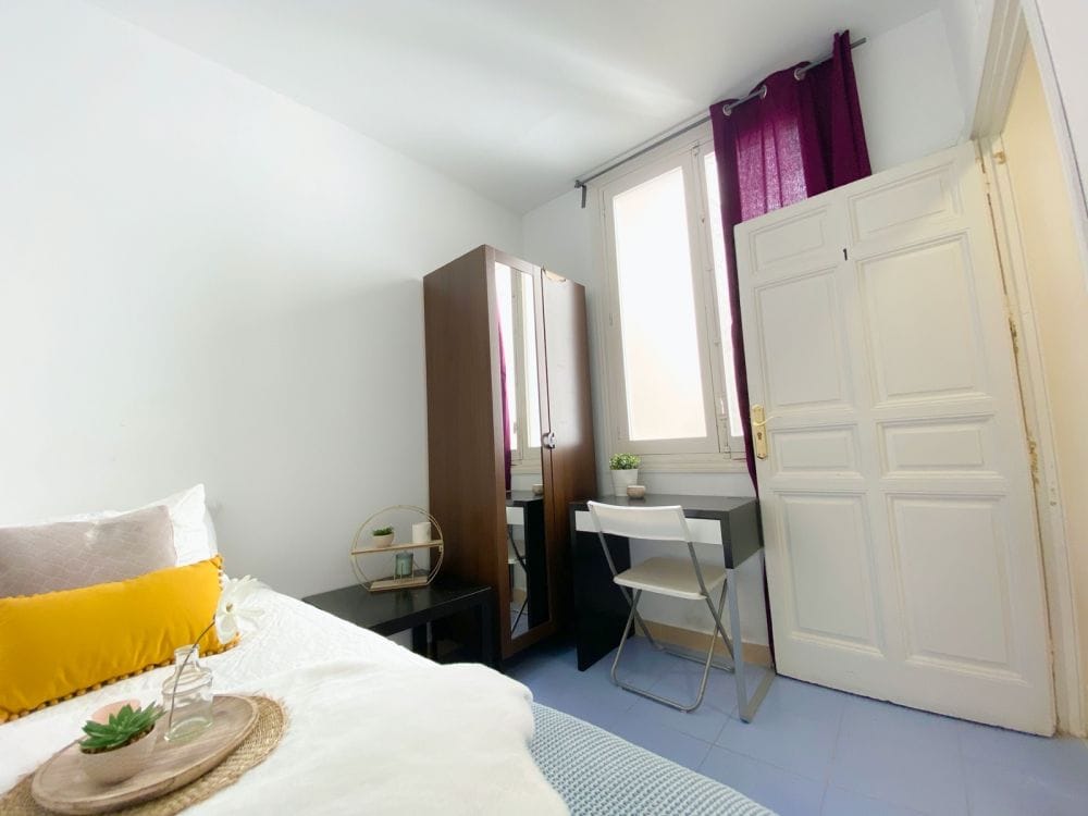 Single room on Calle de Galdo
