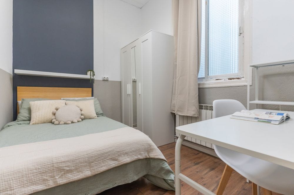 Wonderful room in Caños del Peral