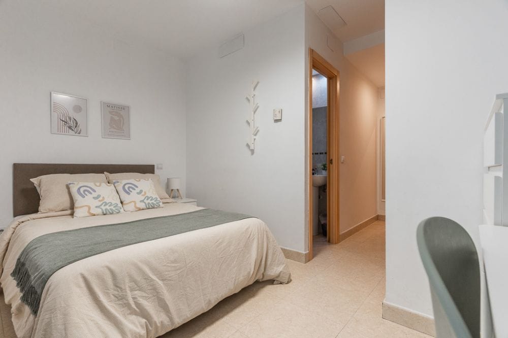 Fantastic room in Plaza de Santa Cruz