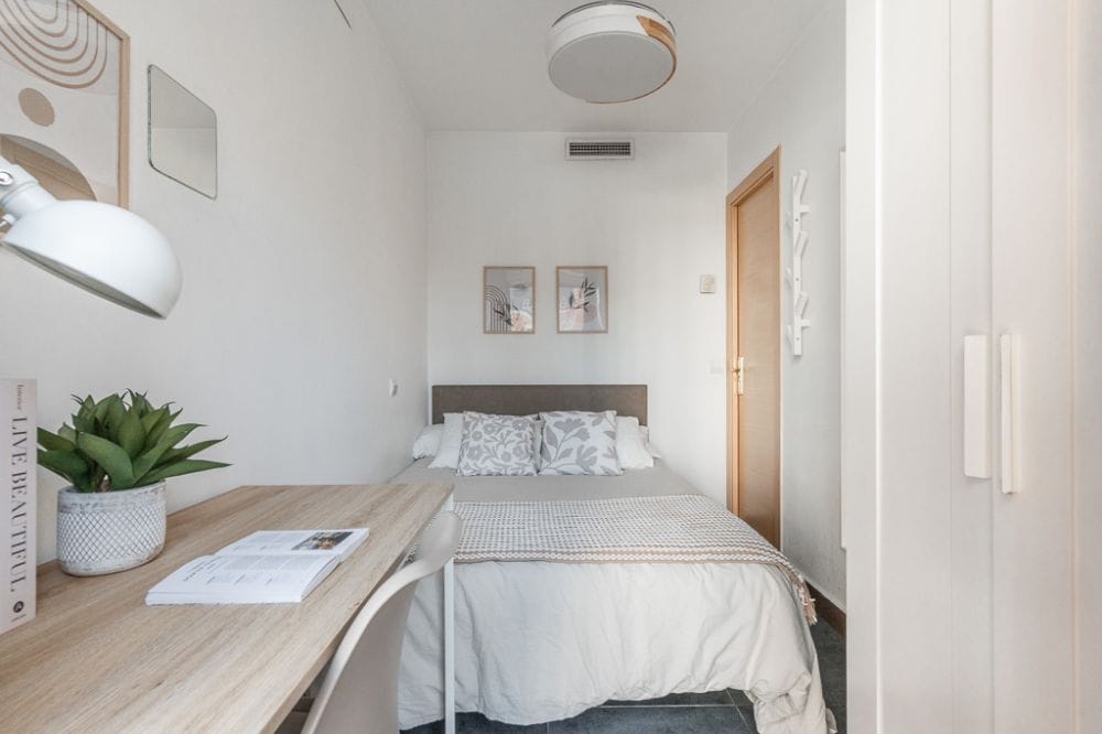 Charming room in Plaza de Santa Cruz