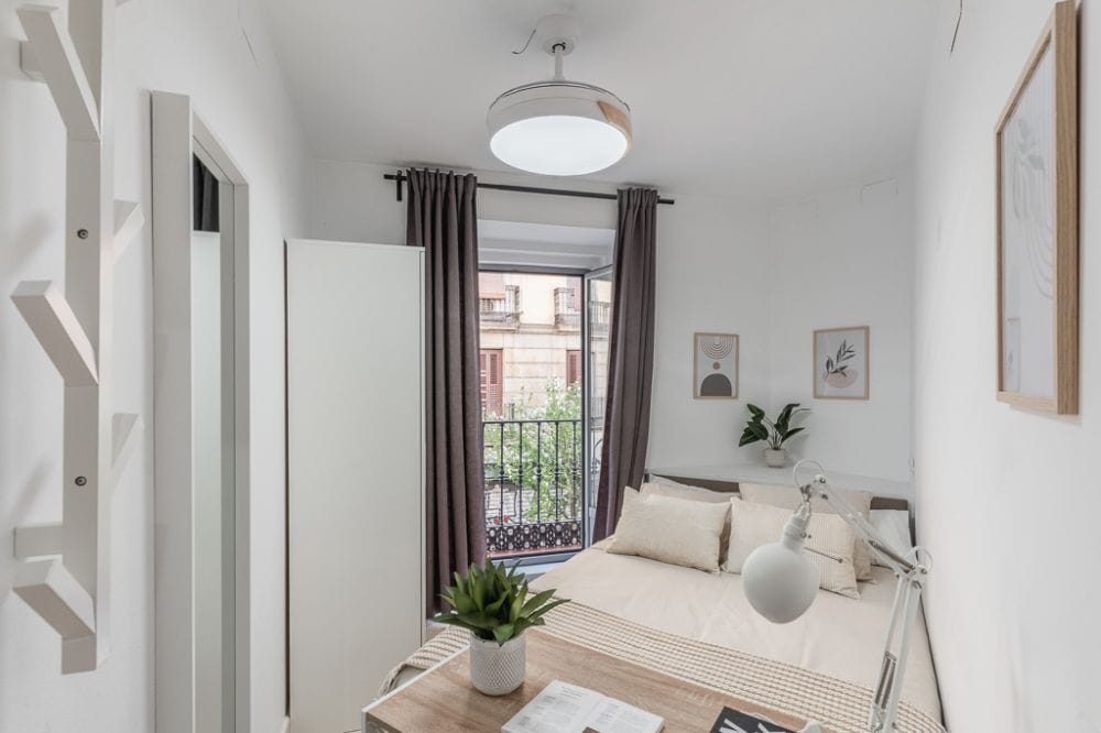 Perfect room in Plaza de Santa Cruz