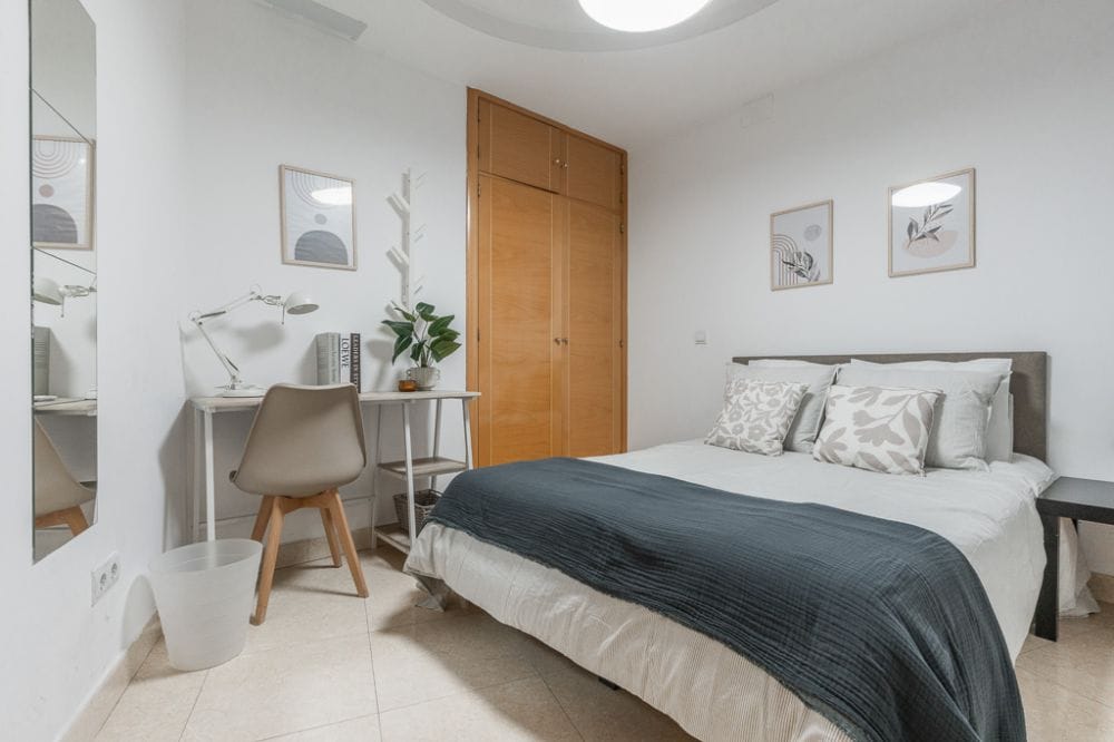 Interior room in Plaza de Santa Cruz