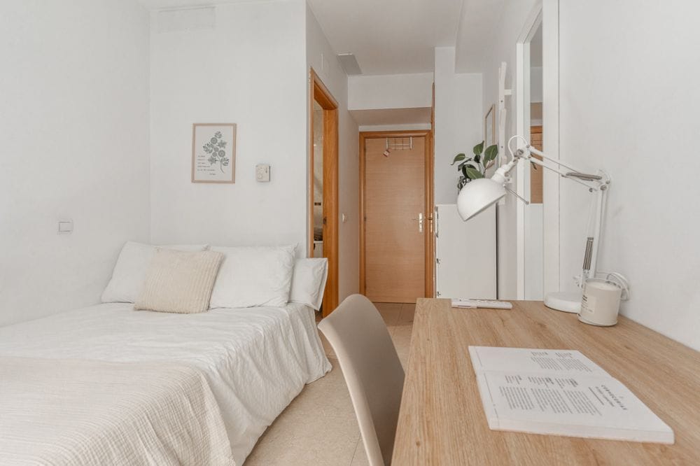 Nice room in Plaza de Santa Cruz