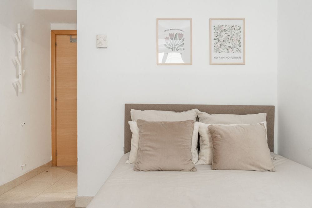 Pretty room in Plaza de Santa Cruz