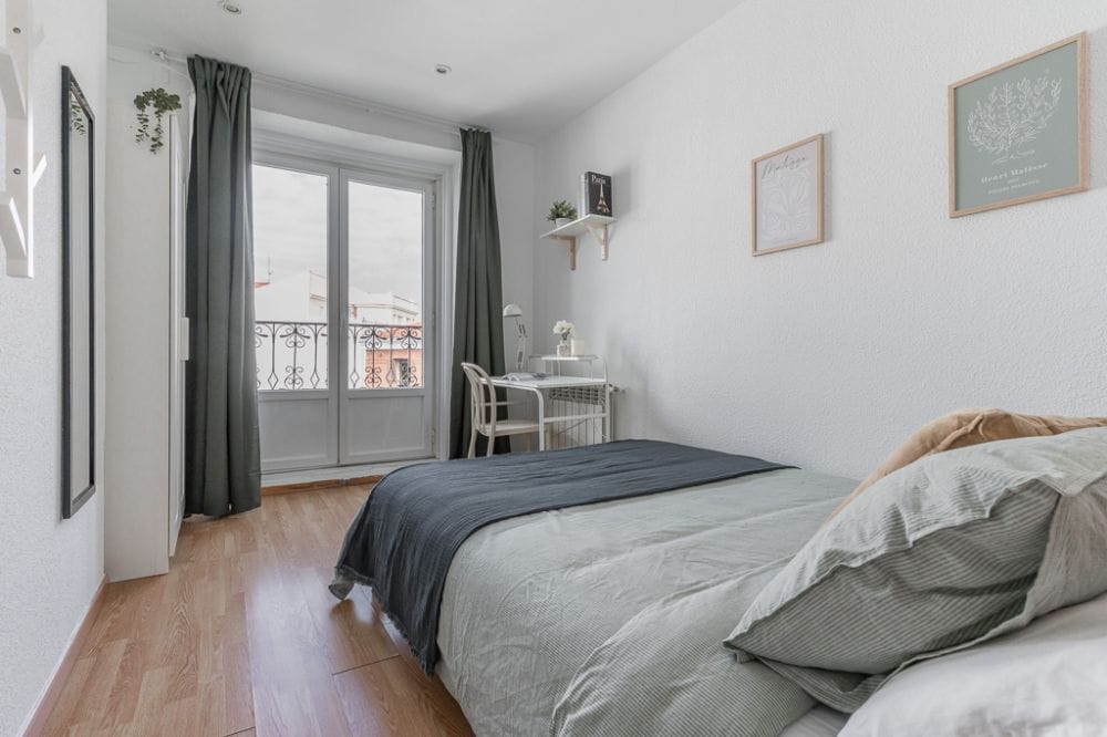 Fantastic room near Sol