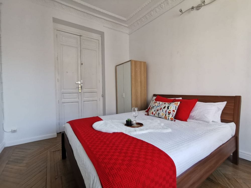 Very beautiful room in Preciados