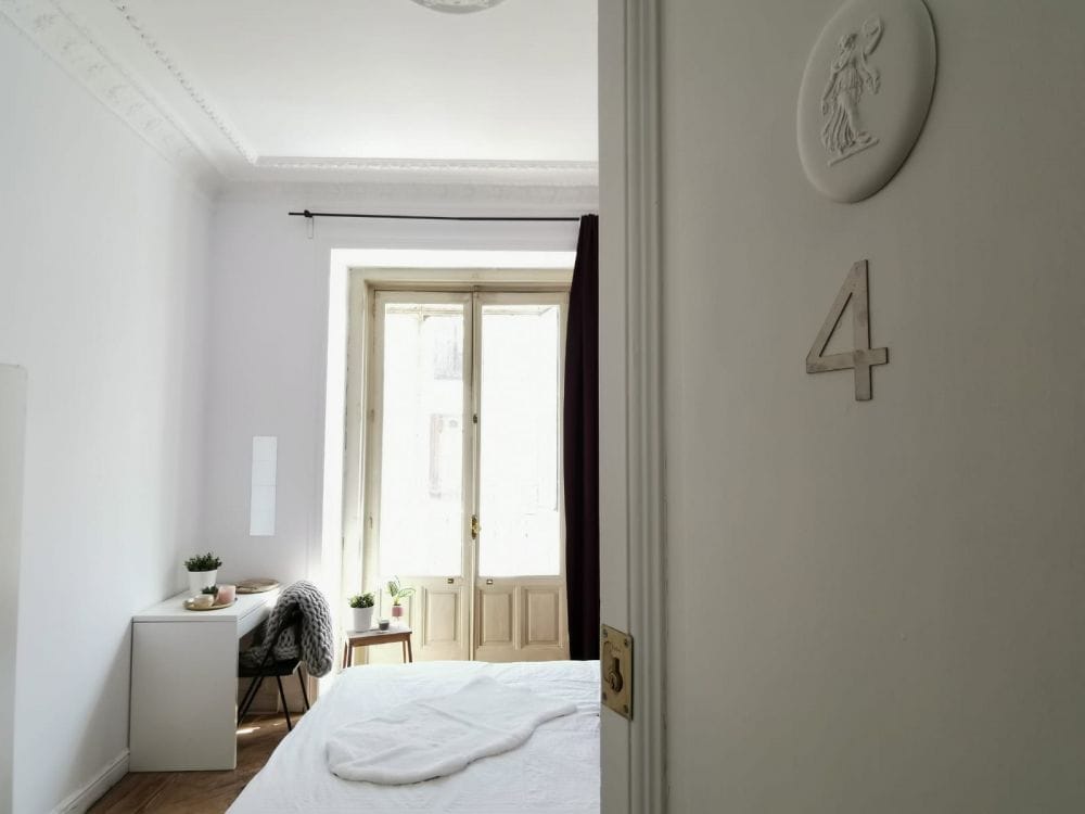 Wonderful room in Preciados