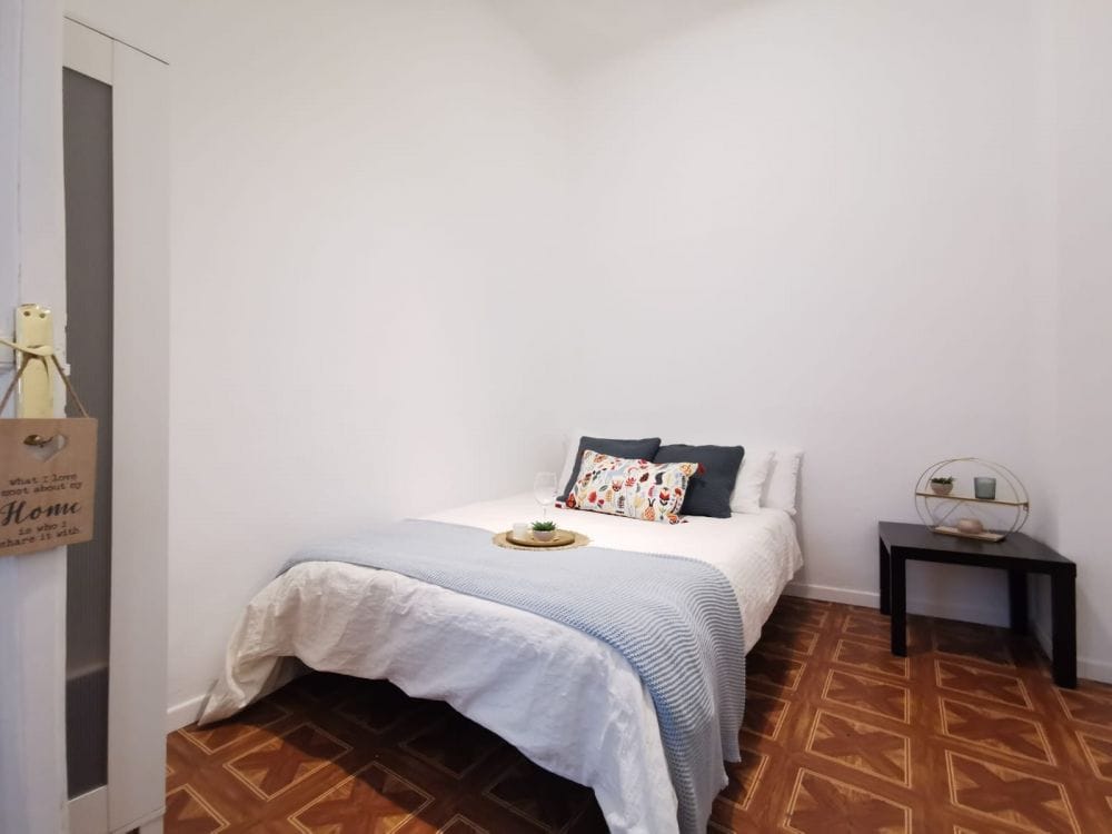 Beautiful room in Madrid, Preciados Street