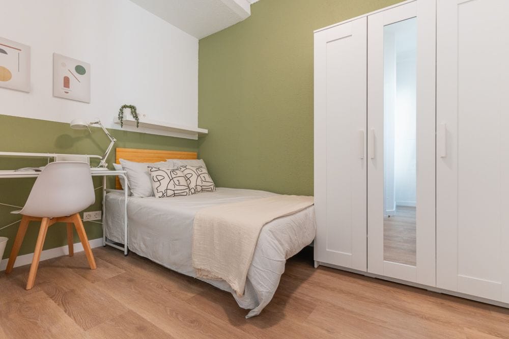 Large room in the centre of Madrid