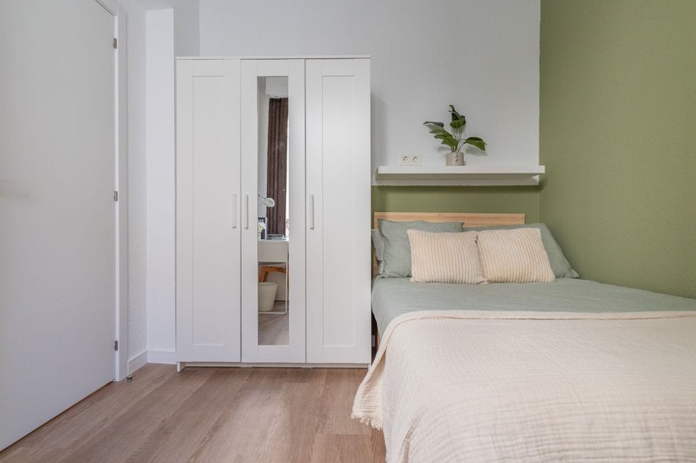 Lovely room in Preciados