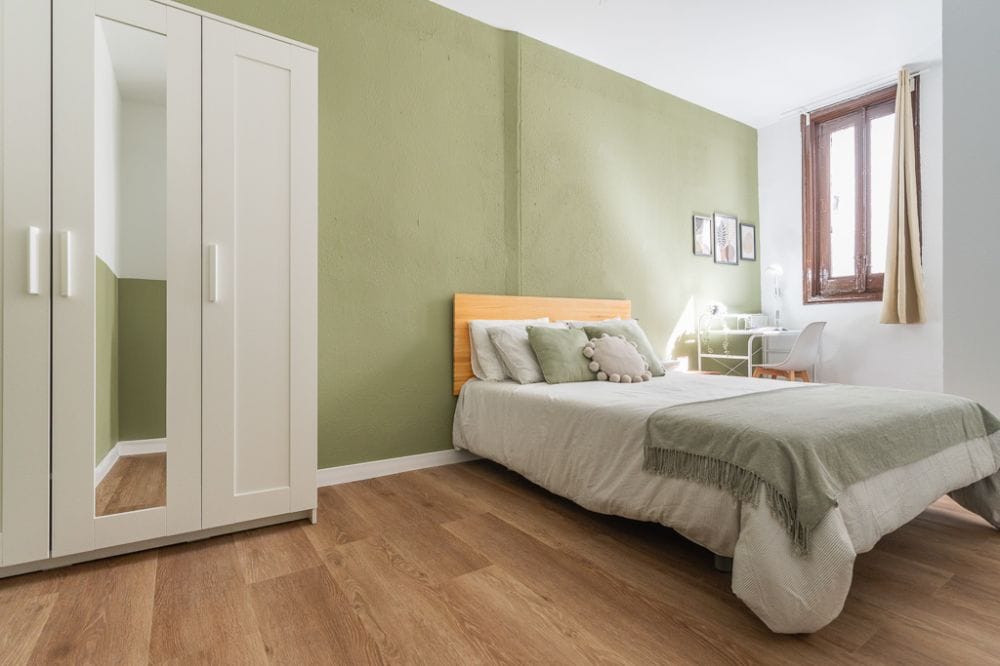 Spacious room in the center of Madrid