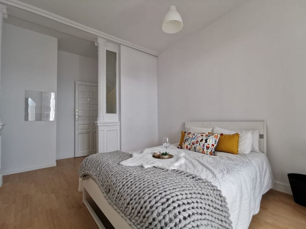Very spacious room in Madrid Preciados Street