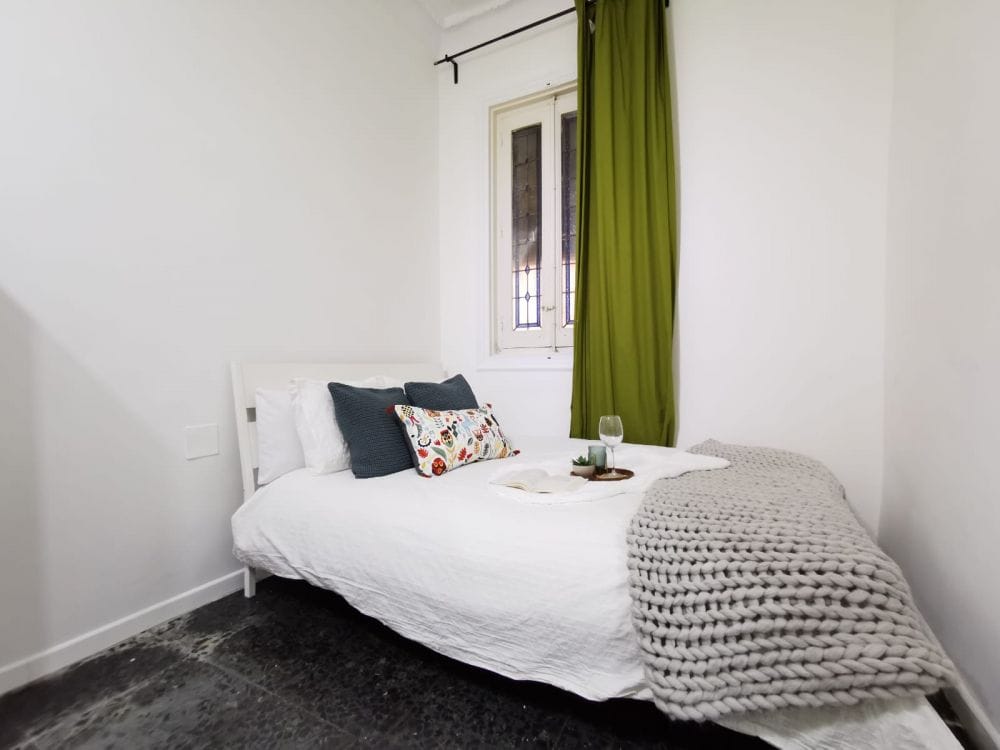 Nice room in Preciados, Madrid