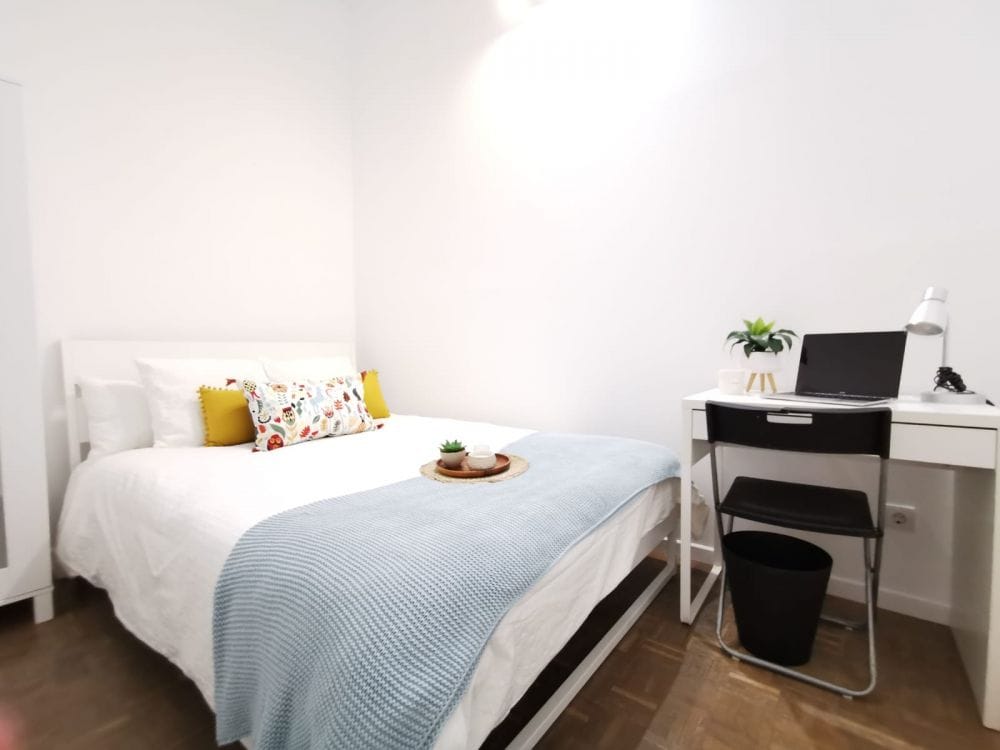 Cozy room in Calle Preciados