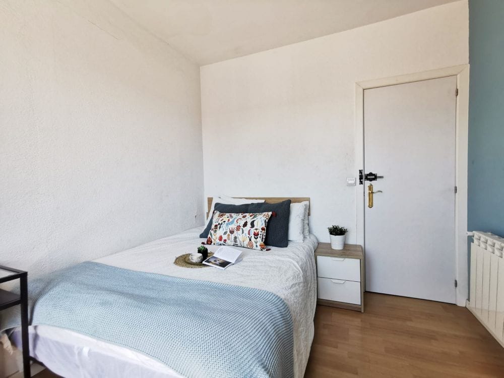 Wonderful room in Redondilla Street