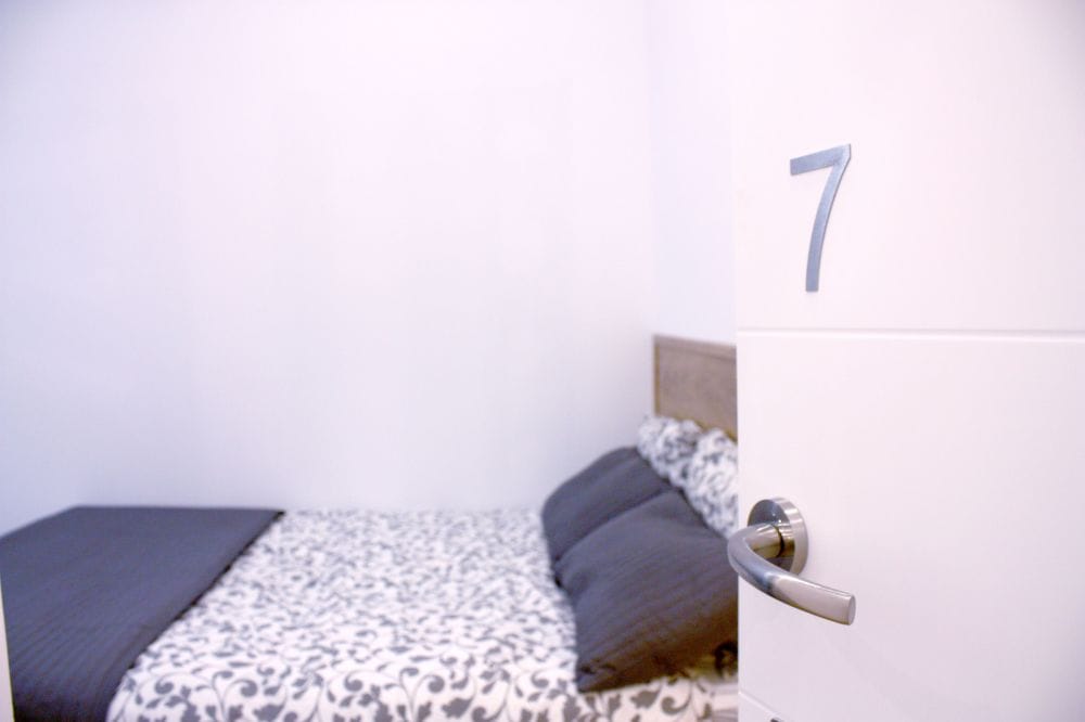 Nice room in Valenzuela Street