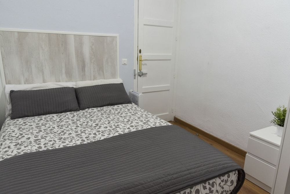 Beautiful room in General Lacy Street