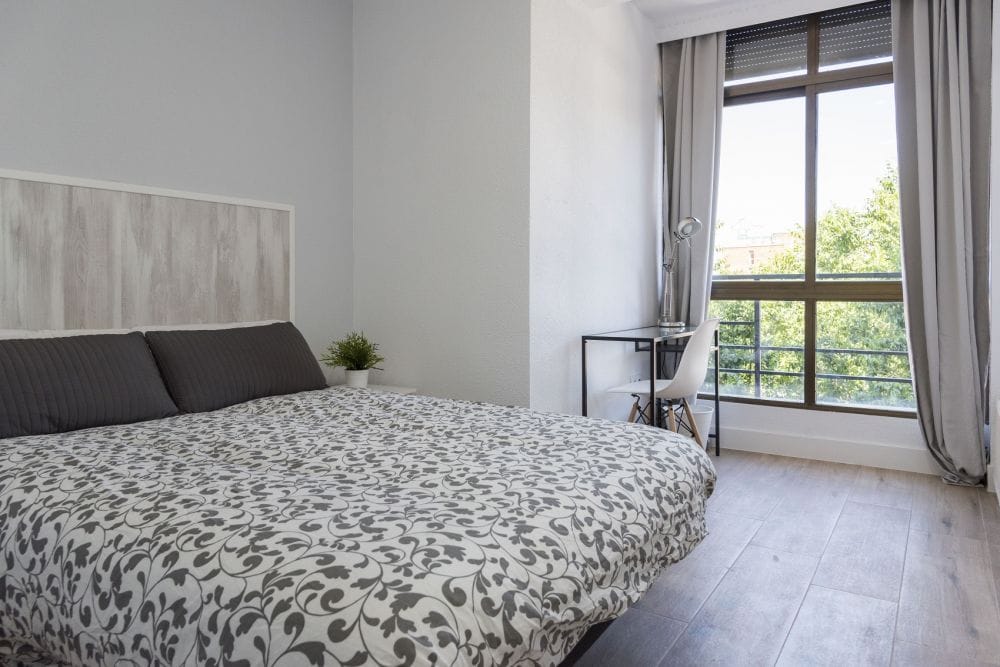 Large and bright room in Madrid
