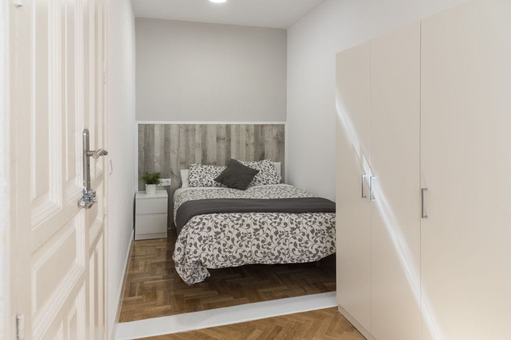 Bright room in Conde de Romanones