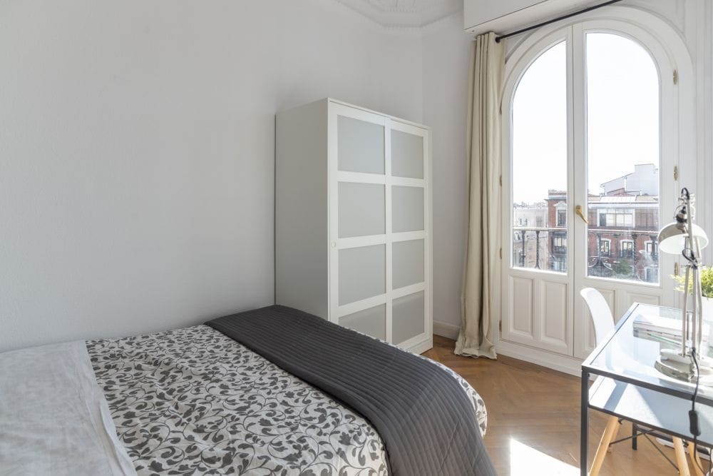 Private room in Plaza de Santa Ana