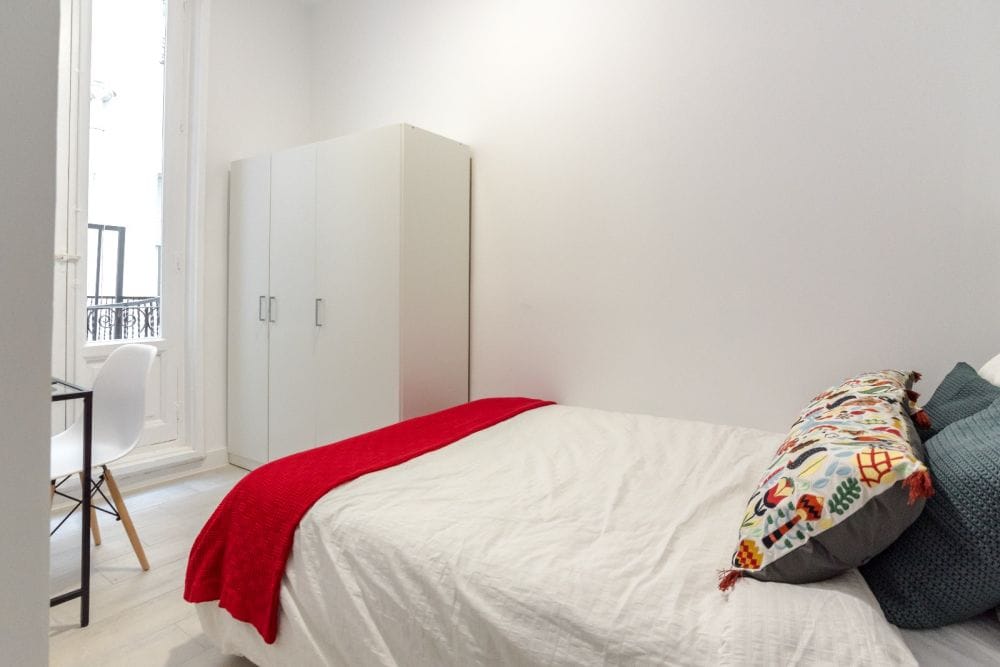 Room for students in Fuencarral Street