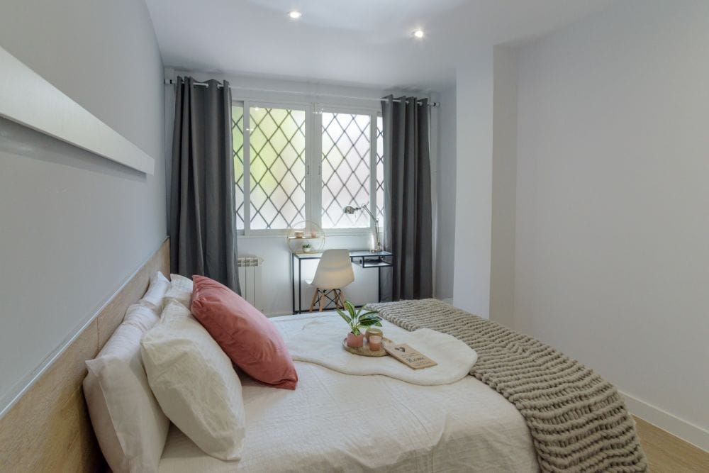 Spacious double room in Paseo Delicias