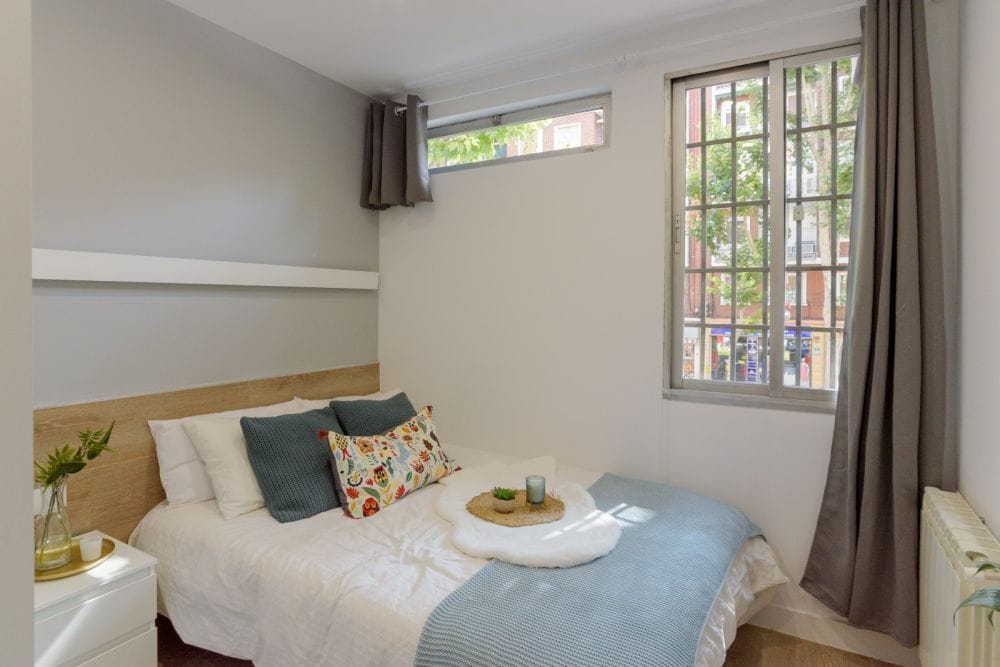 Charming room in Paseo Delicias