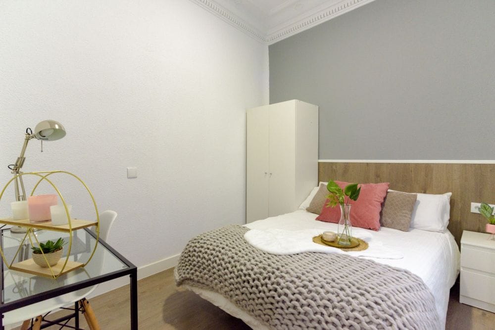 Cozy room in Plaza de Santa Ana
