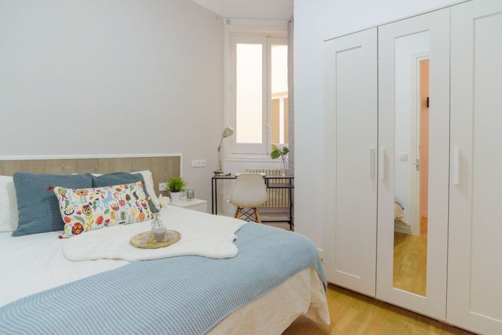 Cozy room in Valenzuela Street