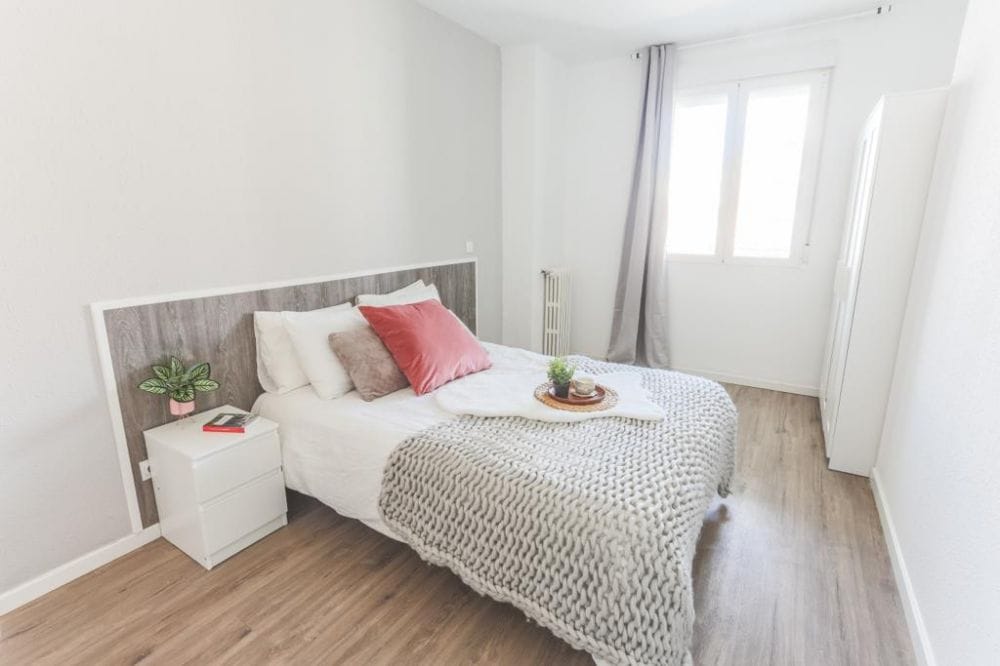 Bright double room in calle del Ferrocarril