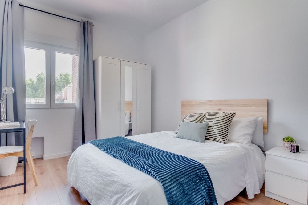 Modern double room in calle Quintana